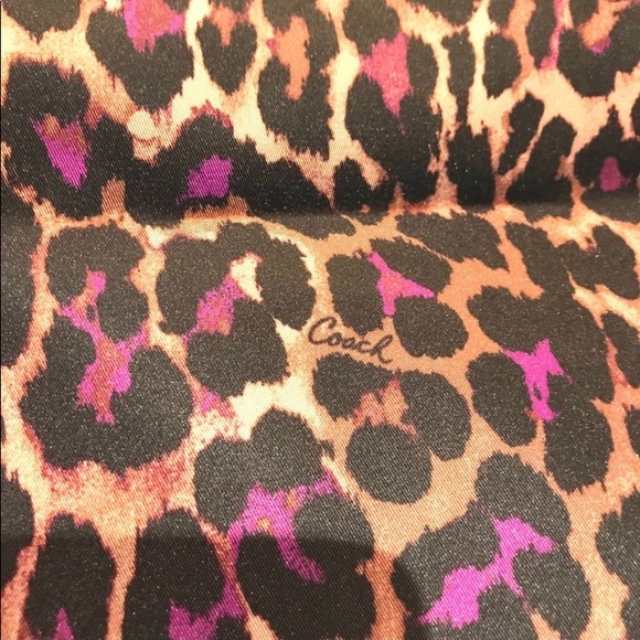 NWT Coach Weekender Bag Tote 3pc Set Travel Cosmetic Animal Print Purple Black - Picture 5 of 7